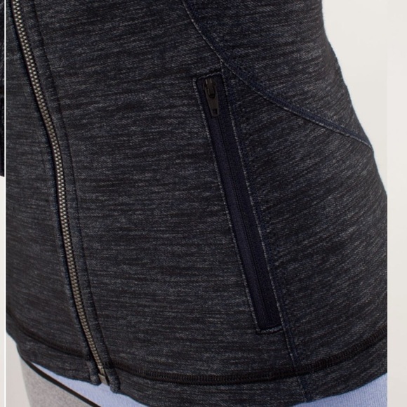 EUC Lululemon Forme Jacket Reversible Slub Denim Inkwell / Inkwell - Picture 7 of 12